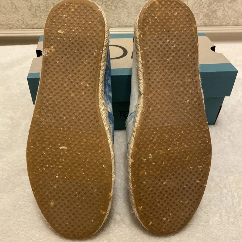 TOMS Blue And White Tie-Dye Espadrilles